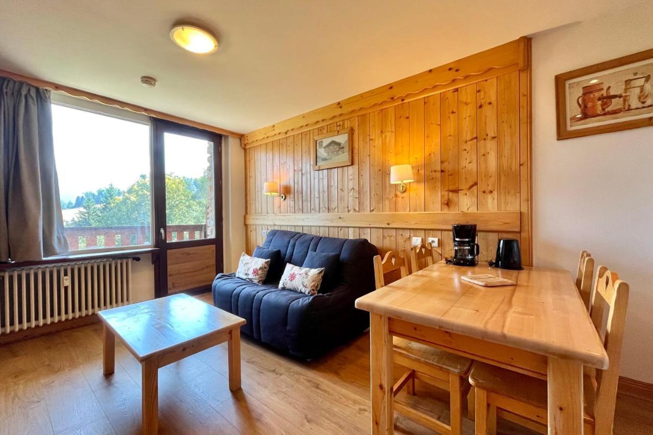 Cosy Chalet With Terrace Combloux Exterior foto